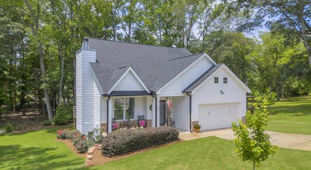 Photo of 49 Grove Ct, Royston, GA 30662