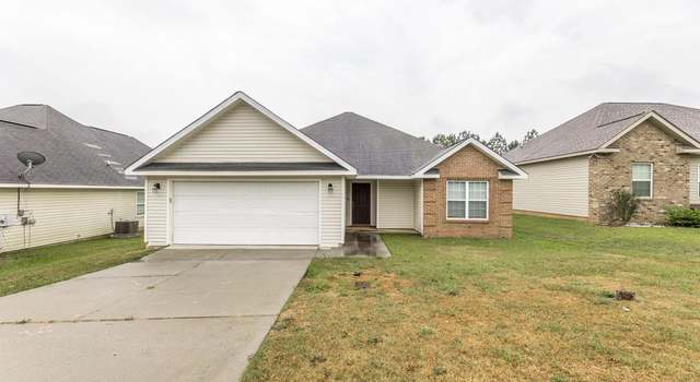 Photo of 202 Wray St, Warner Robins, GA 31093