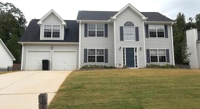 Photo of 423 Pecan Wood Cir, Fairburn, GA 30213-6403