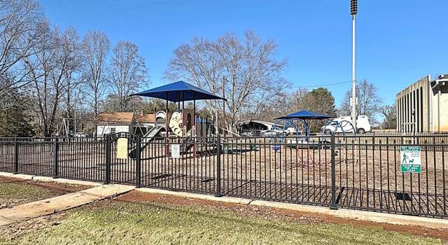 Photo of 33 Ball St, Moreland, GA 30259