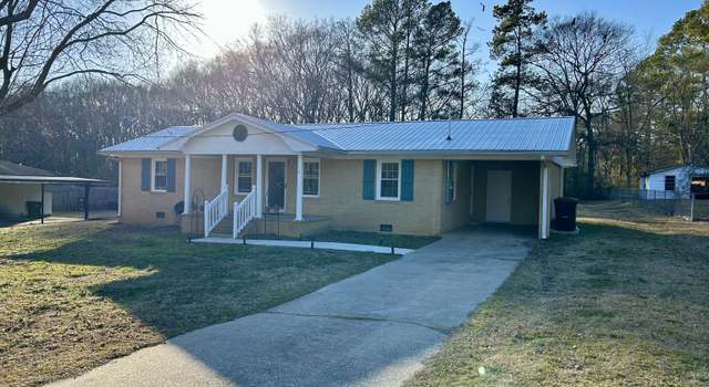 Photo of 201 Pecan Dr, Hartwell, GA 30643