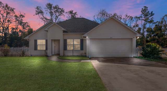 Photo of 403 Lamplighter Ln, Waycross, GA 31503