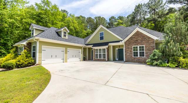Property at 192 Ridgeview Dr, Newnan, GA 30263, 4 beds, 3.5 baths