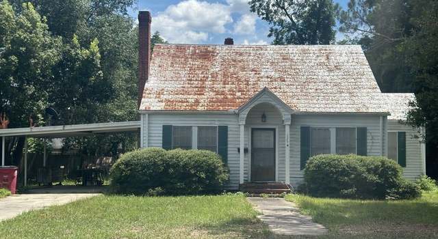 Photo of 225 Strickland Ave, Blackshear, GA 31516