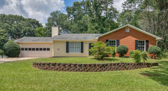 Photo of 111 Gwenellen Dr, Locust Grove, GA 30248