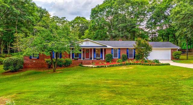 Photo of 1010 Castle Dr, Watkinsville, GA 30677