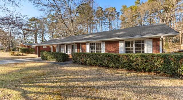 Photo of 305 Kelly Dr, Fayetteville, GA 30214