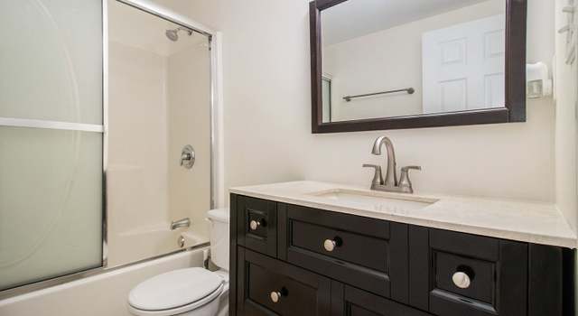 Photo of 225 S Shore Ter, Fayetteville, GA 30214