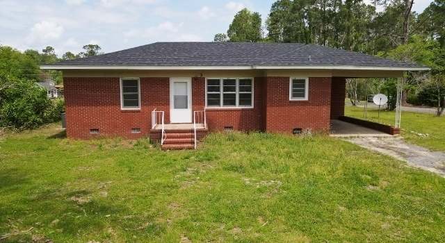 Photo of 281 Lake Luck Dr, Swainsboro, GA 30401