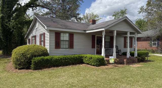 Photo of 647 S Masonic St, Millen, GA 30442