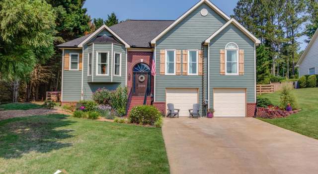 Photo of 975 Julius Dr, Suwanee, GA 30024