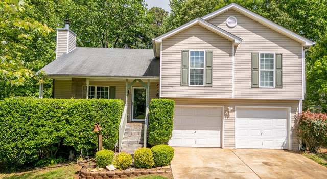 Photo of 389 Ivy Hills Cir, Mount Airy, GA 30563