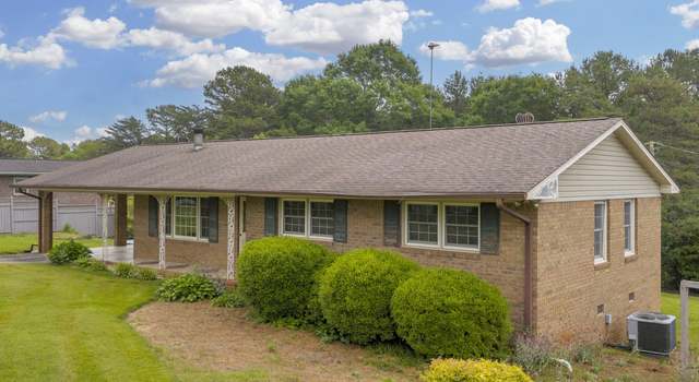 Photo of 234 Edgewood Dr, Mount Airy, GA 30563