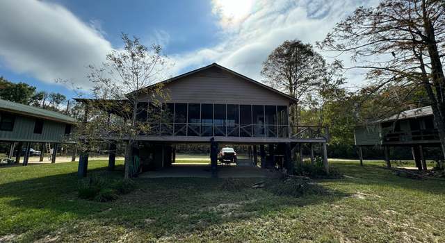 Photo of 345 Getaway Ln, Surrency, GA 31563