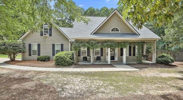 Photo of 401 Bellway Ct, Tyrone, GA 30290