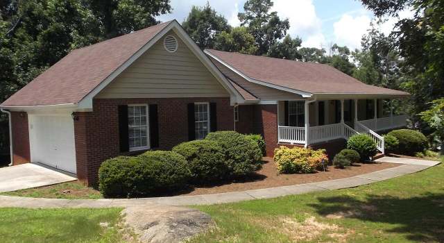 Photo of 300 Pates Lake Cv, Hampton, GA 30228-2754