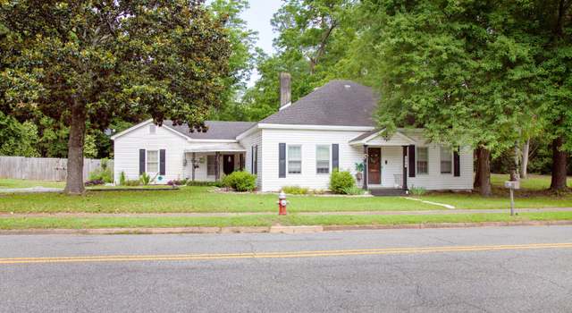 Photo of 304 Warthen St, Sandersville, GA 31082