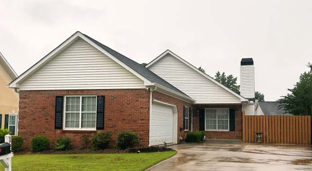 Photo of 165 Woodgate Cir, Fayetteville, GA 30214