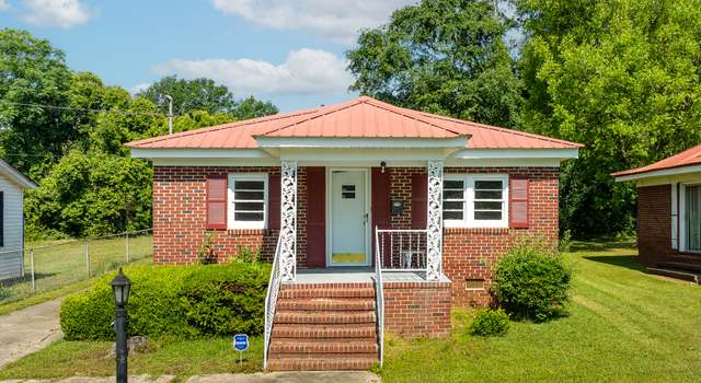 Photo of 117 Burke St, Elberton, GA 30635