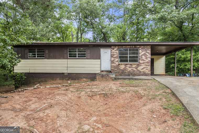 Photo of 6109 Oakwood Cir SW Covington, GA 30014