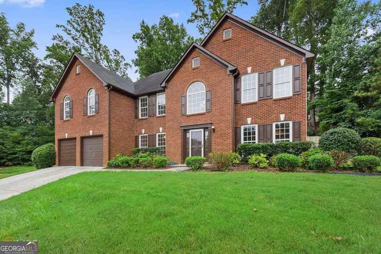 Photo of 587 Wynmeadow Ct Stone Mountain, GA 30087