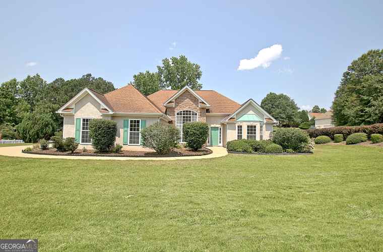 Photo of 115 Sunderland Cir Fayetteville, GA 30215