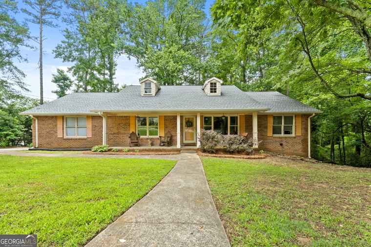Photo of 1290 Shadowlawn Dr NE Conyers, GA 30012
