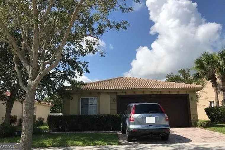 Photo of 2030 SW Providence Pl Port St Lucie, FL 34953