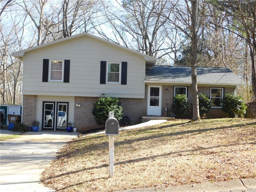 homes for sale rivermoore park suwanee ga