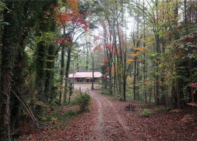 Property at 618 Old Doss Dr, Canton, GA 30115, 2 beds, 2 baths