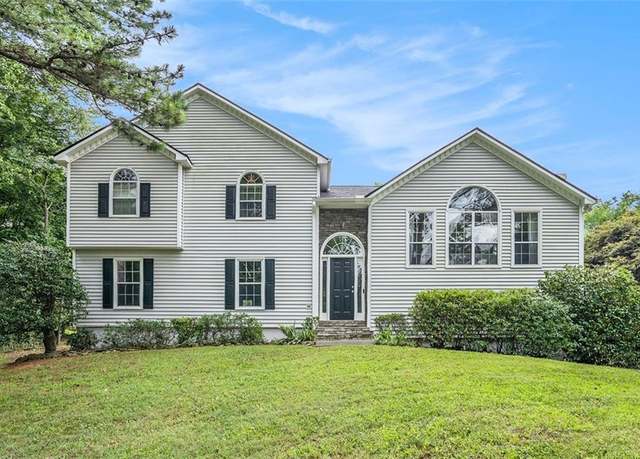 Property at 304 Bennett Farms Ct, Acworth, GA 30102, 4 beds, 2 baths