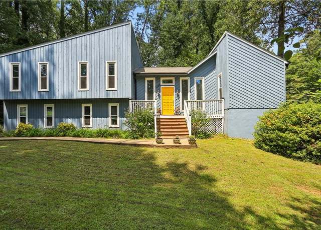 Property at 2155 Kinridge Rd, Marietta, GA 30062, 4 beds, 3 baths