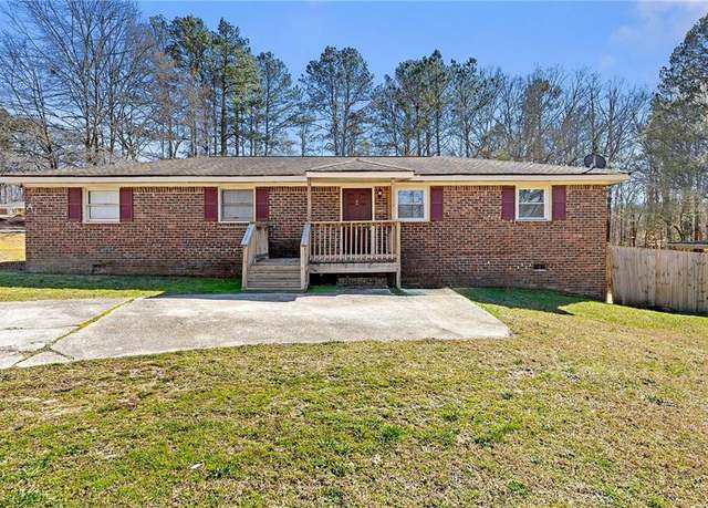 Property at 2968 Cleburne Pkwy, Powder Springs, GA 30127, 4 beds, 2 baths