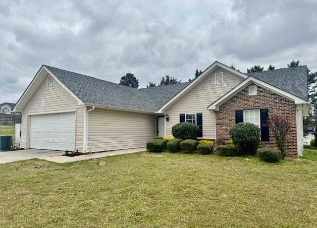 Property at 112 Maloy Ln SE, Calhoun, GA 30701, 3 beds, 2.5 baths