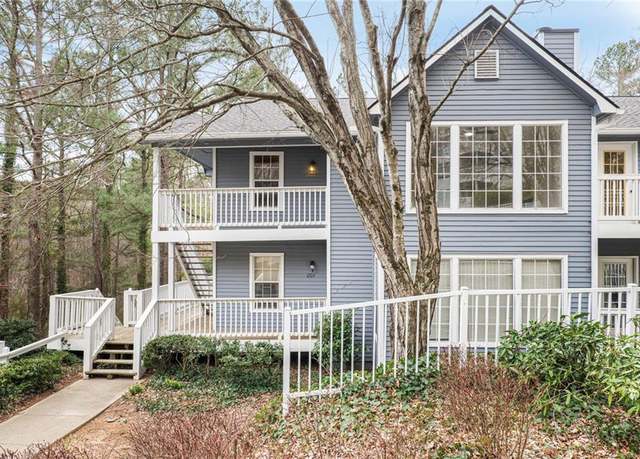 Property at 1205 Gettysburg Pl, Sandy Springs, GA 30350, 2 beds, 2 baths