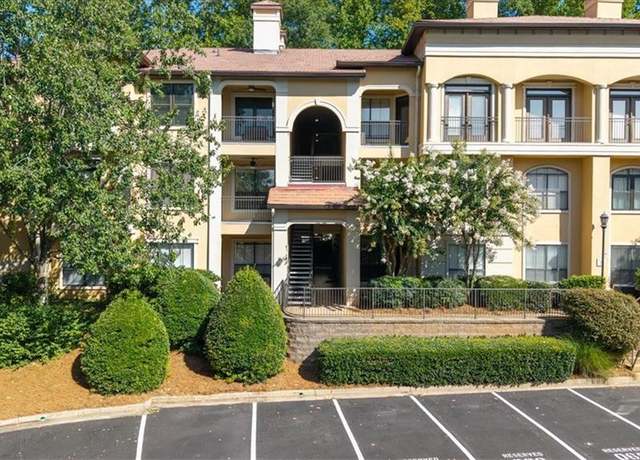 Property at 3777 Peachtree Rd NE #713, Atlanta, GA 30319, 2 beds, 2 baths