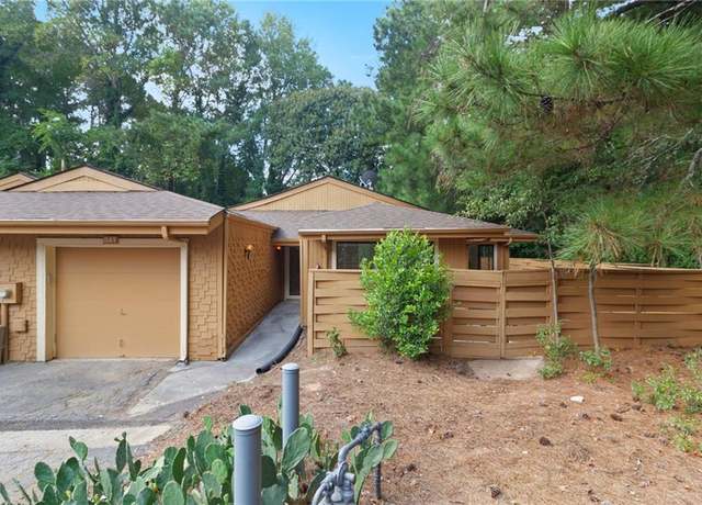 Property at 841 Lake Hollow Blvd SW, Marietta, GA 30064, 3 beds, 2 baths