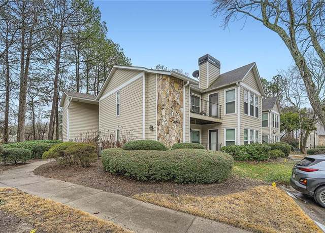 Property at 1204 Lake Pointe Cir, Roswell, GA 30075, 2 beds, 2 baths