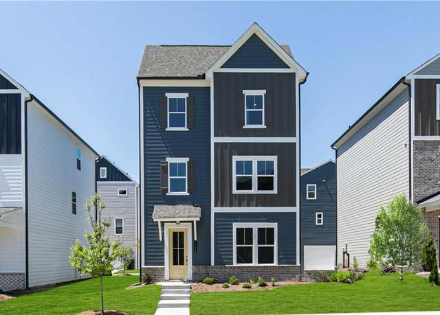 Property at 1366 Creekside Cir NW, Atlanta, GA 30318, 4 beds, 3.5 baths
