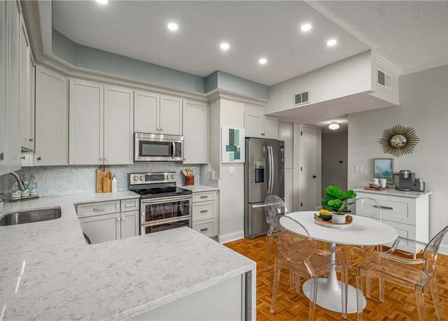 Property at 130 26th St NW #415, Atlanta, GA 30309, 2 beds, 1 bath