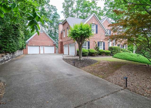 Property at 6450 Oak Valley Dr, Cumming, GA 30040, 4 beds, 4 baths