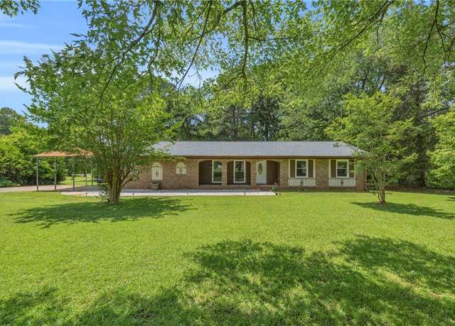 Property at 676 Smith Store Rd, Covington, GA 30016, 3 beds, 1.5 baths