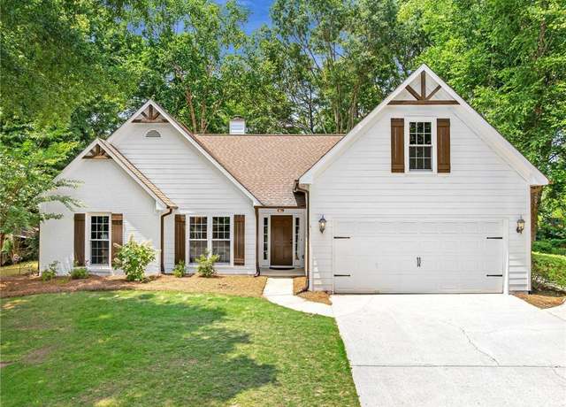 Property at 4210 Platinum Ct, Hoschton, GA 30548, 3 beds, 2 baths