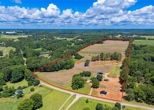 Property at 1013 Amber Stapp Studdard Rd, Social Circle, GA 30025, 3 beds, 2 baths