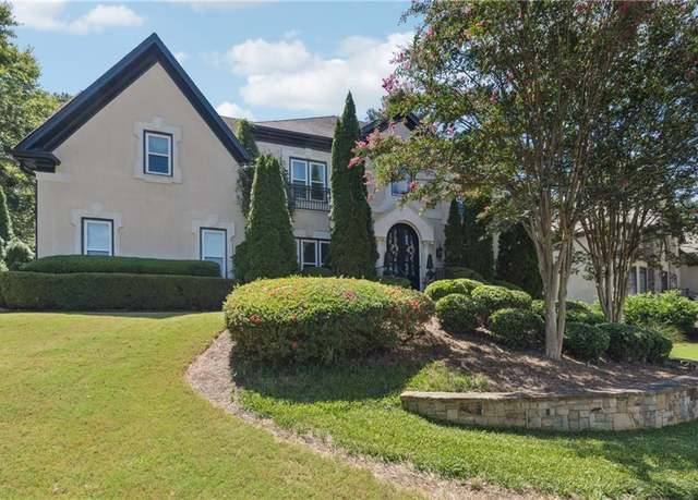 Property at 3765 Redcoat Way, Alpharetta, GA 30022, 5 beds, 5 baths