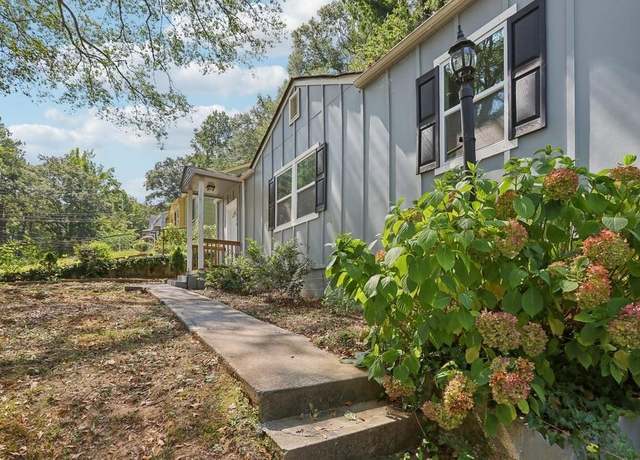 Property at 1626 Kenmore St SW, Atlanta, GA 30311, 3 beds, 2 baths
