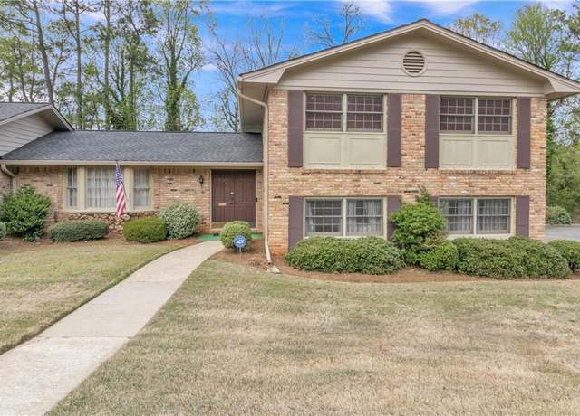 Property at 3347 Stonecrest Ct, Atlanta, GA 30341, 3 beds, 2.5 baths