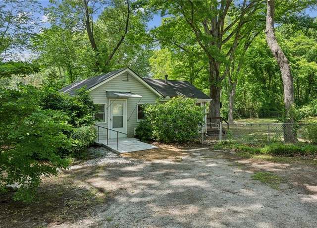 Property at 4202 Maplewood Dr, Decatur, GA 30035, 2 beds, 1 bath