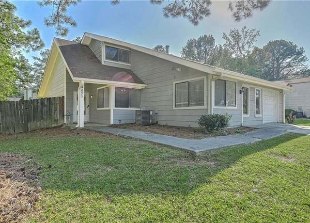 Property at 4650 Heather Ct, Union City, GA 30291, 4 beds, 2.5 baths