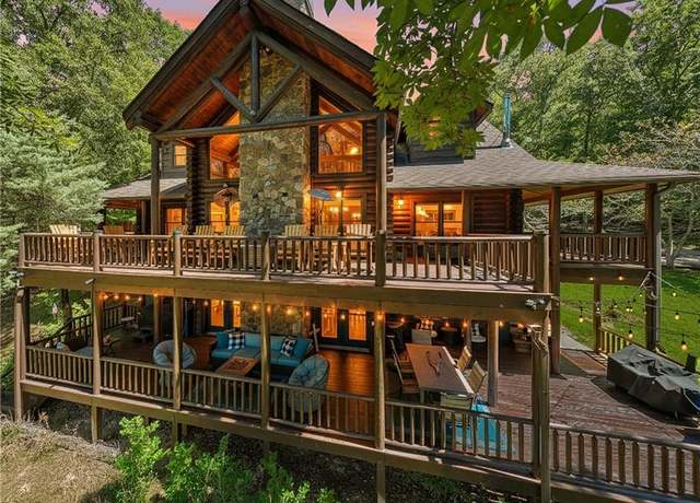 Property at 505 Old Salem Rd, Mineral Bluff, GA 30559, 6 beds, 7 baths